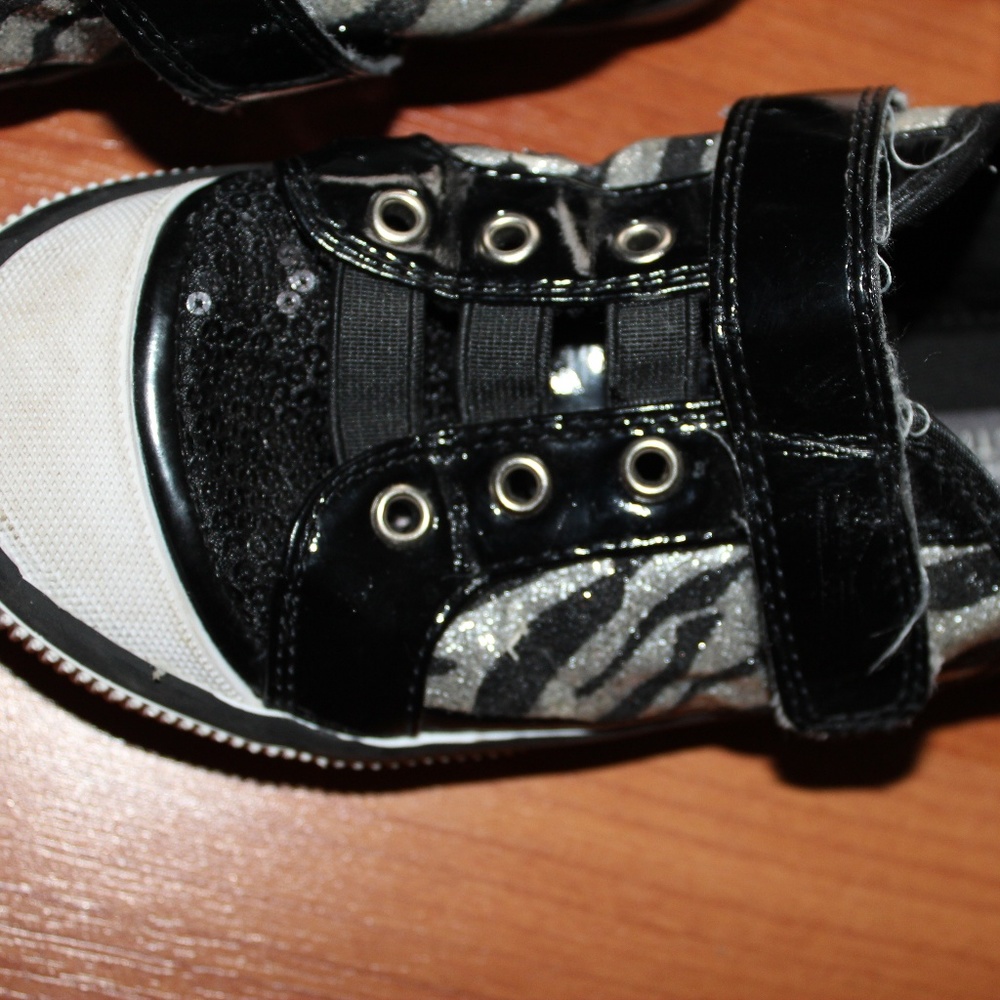 Kenneth Cole Girls Sneakers Glitter Sequins Shoes - Picture 8 of 8